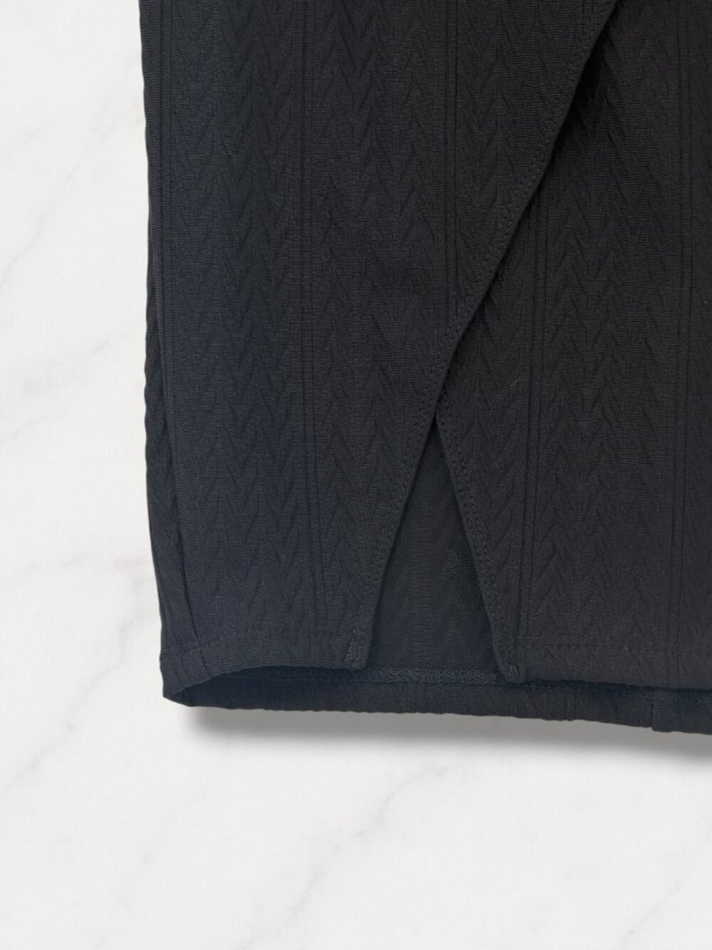 Joe B. by Joe Benbasset Black Cable Knit Split Front Pencil Skirt S - Picture 3 of 4